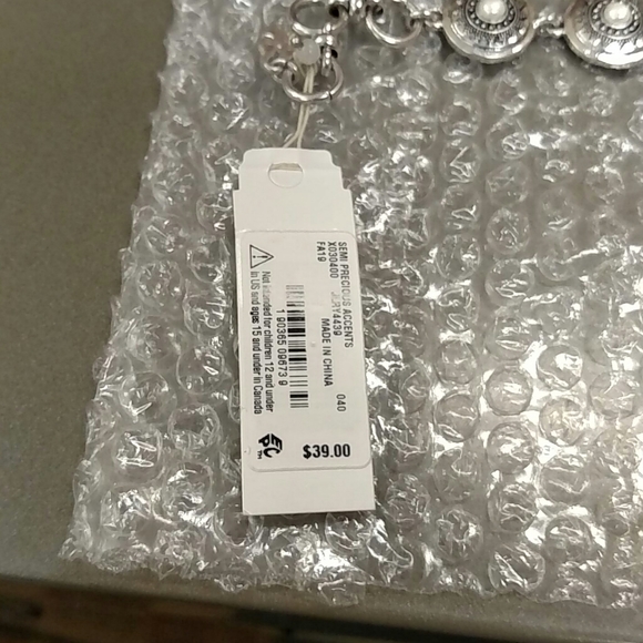 Lucky Brand Bracelet & Earrings - Picture 4 of 6